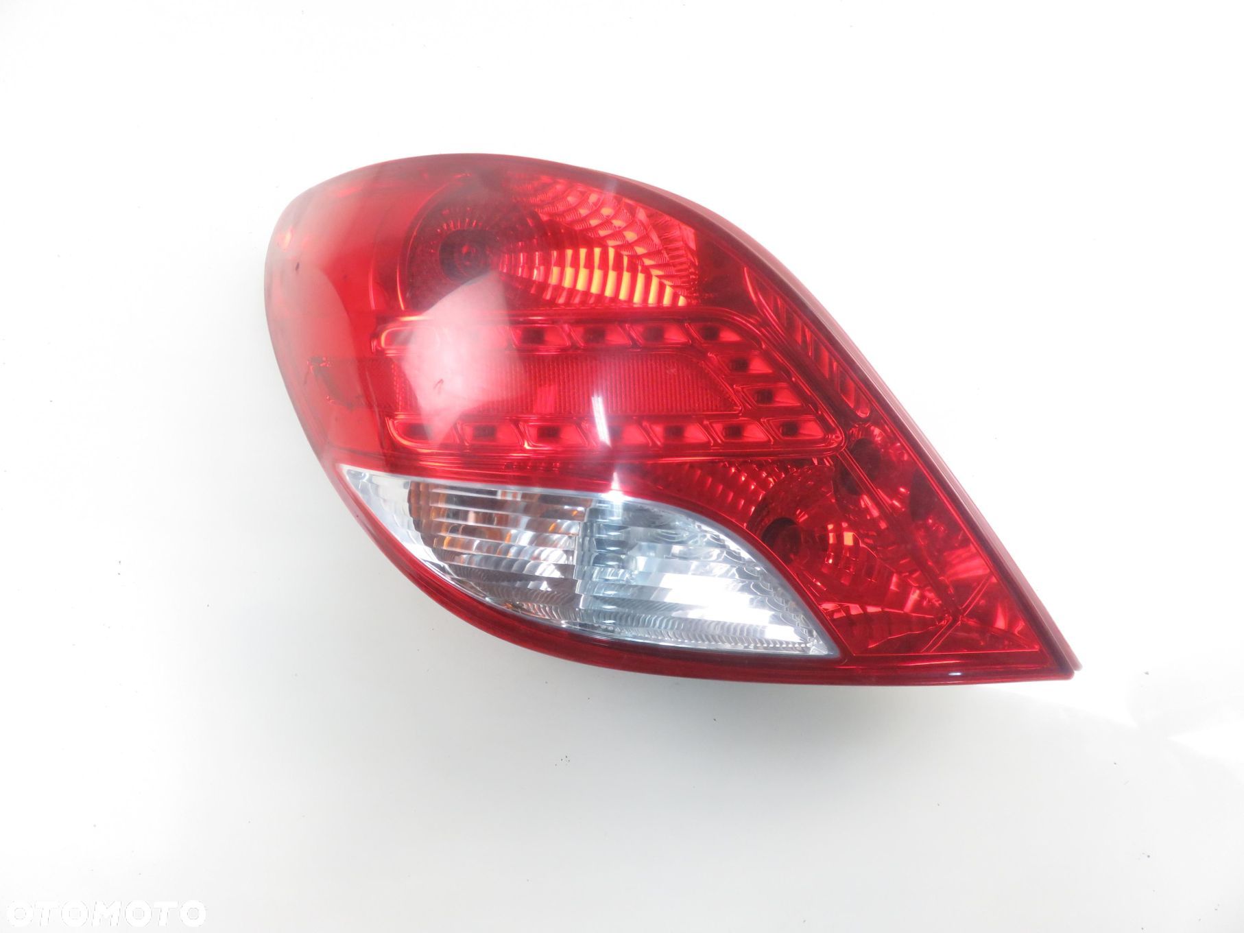 LAMPA LEWA TYLNA PEUGEOT 207 lift  9686566080 VP9PFX13405A - 1