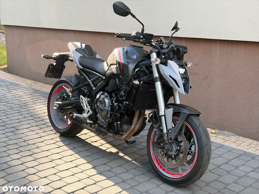 Suzuki GSX - 4