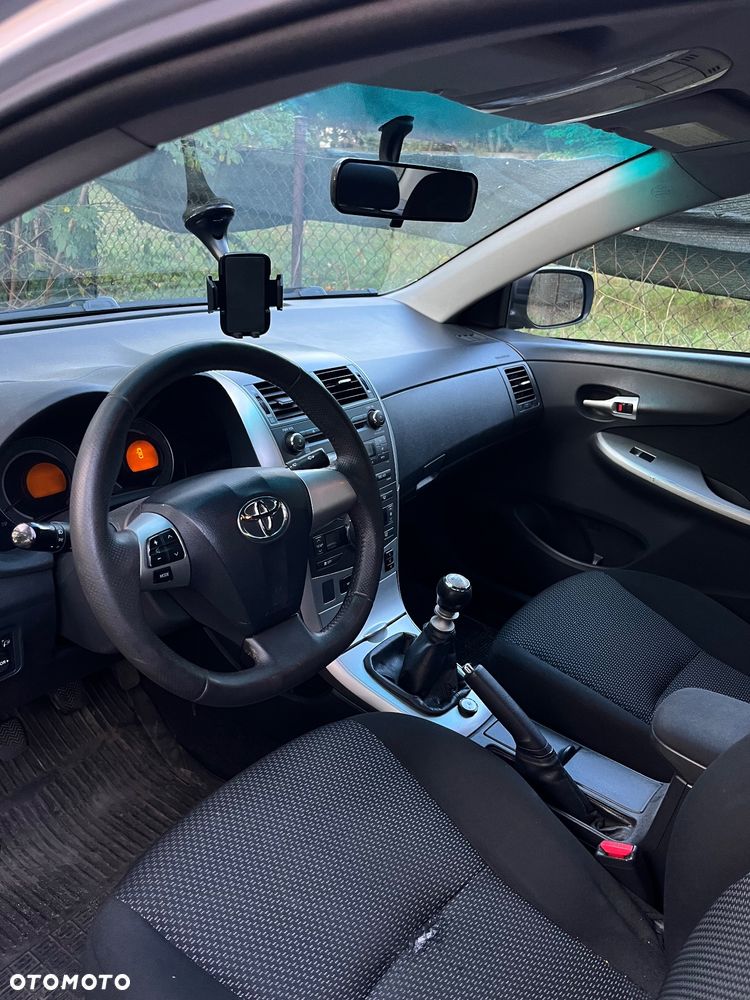 Toyota Corolla 1.6 Premium - 11