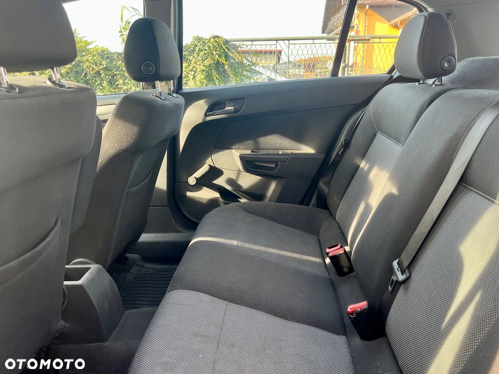 Opel Astra - 11