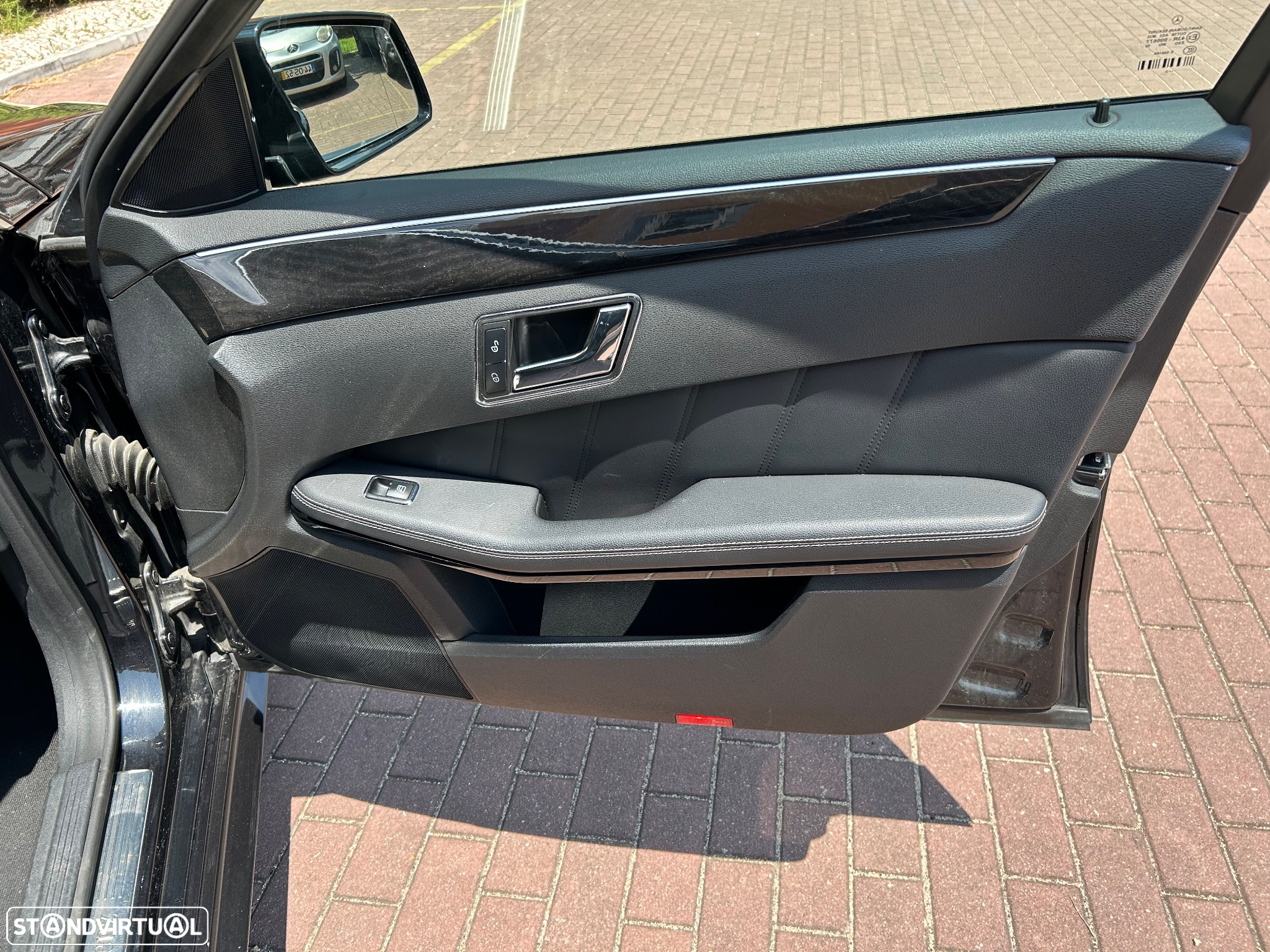 Mercedes-Benz E 250 CDi Avantgarde BlueEfficiency Auto. - 36