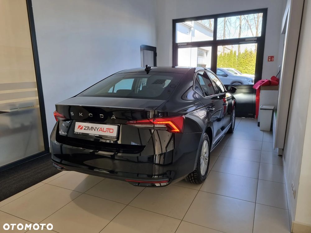 Skoda Octavia 1.5 TSI mHEV Drive Essence DSG - 11