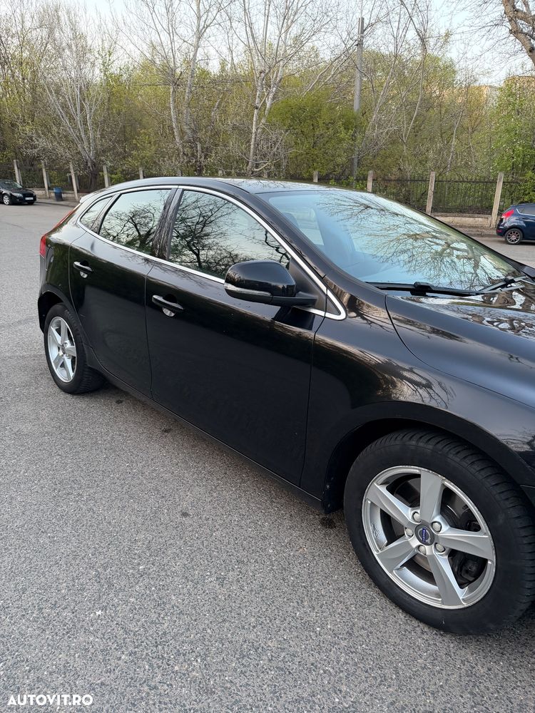 Volvo V40 D2 Aut. Momentum - 3