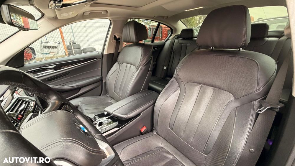 BMW Seria 5 520i Aut. Luxury Line - 19