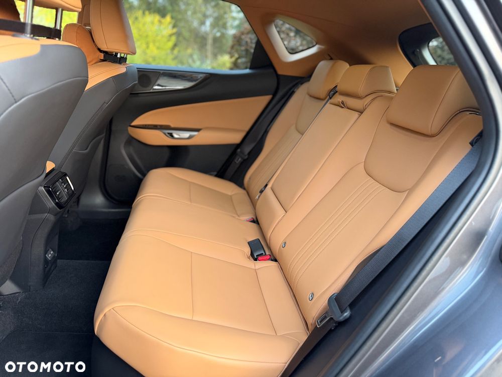 Lexus NX 350h Prestige 2WD - 27