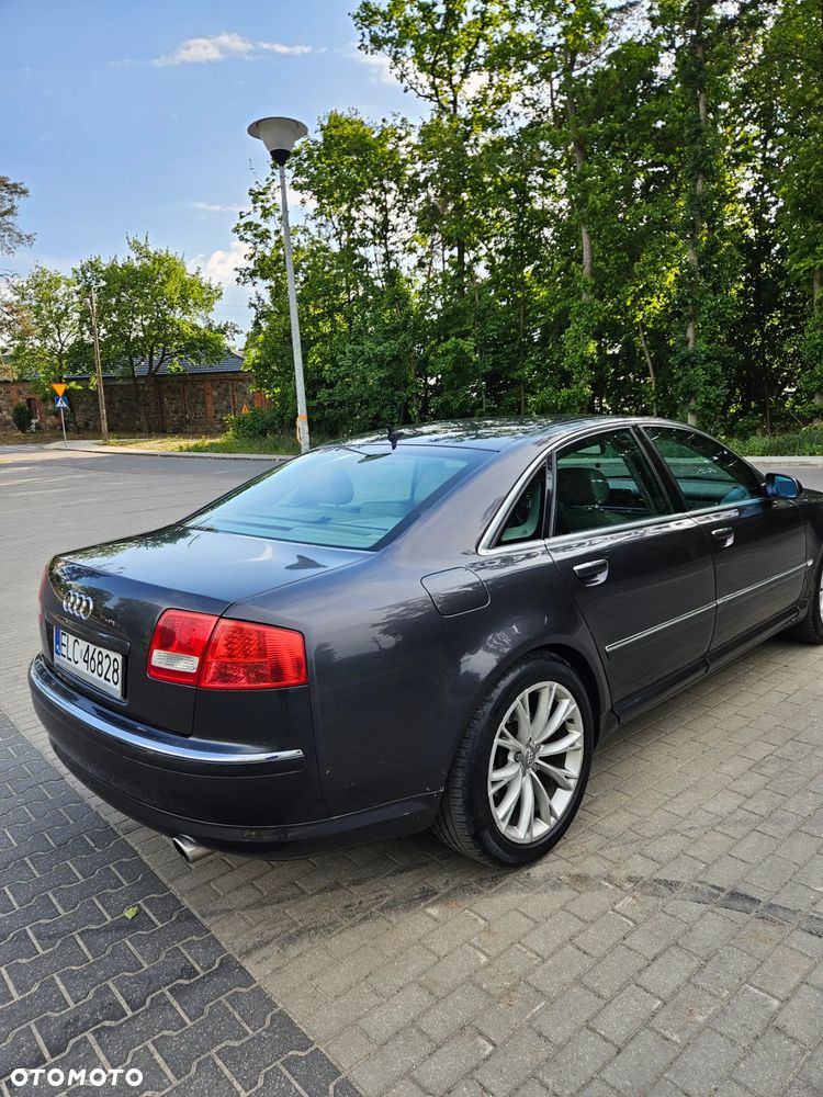 Audi A8 4.2 Quattro - 4