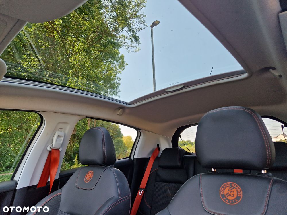 Peugeot 208 - 20