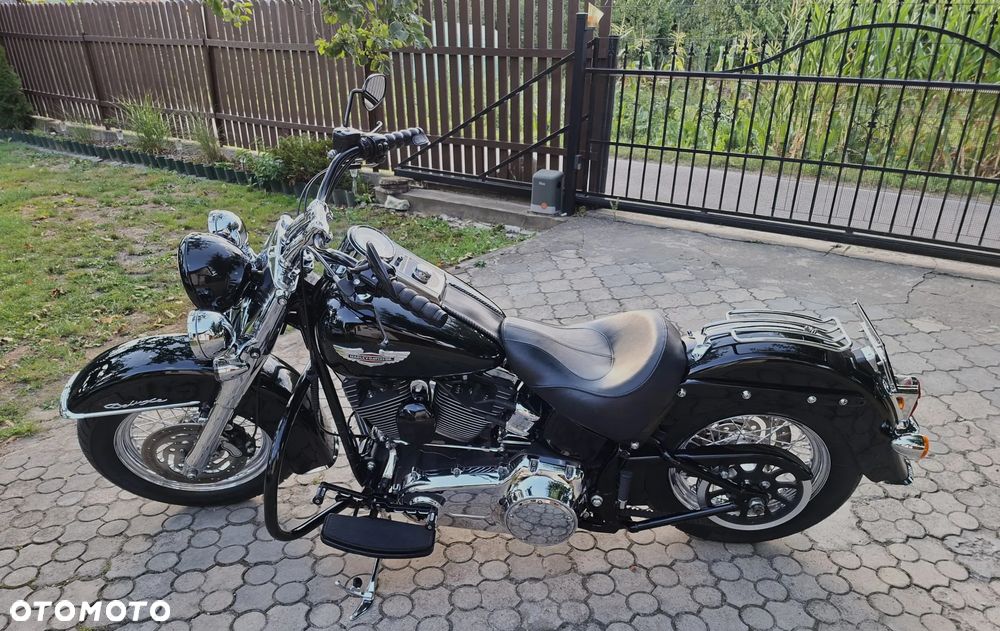 Harley-Davidson Softail Deluxe - 2
