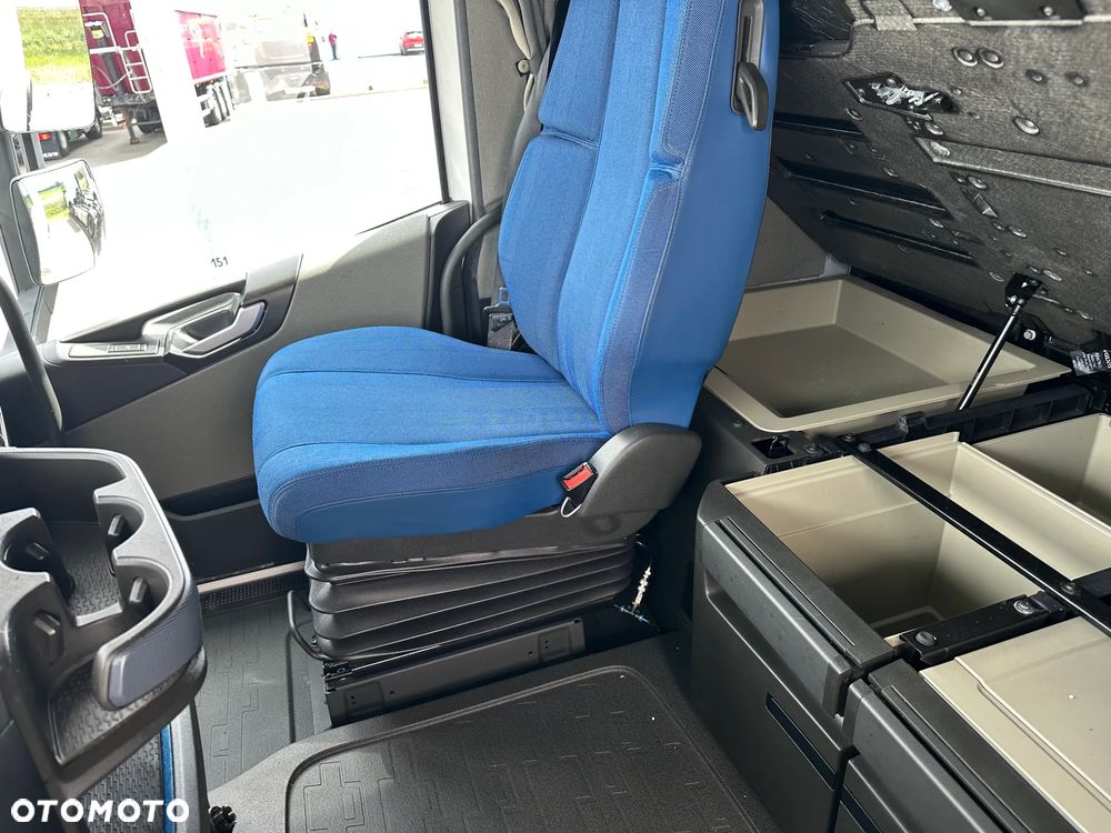 Volvo 2024 VOLVO FH 4x2 460KM I-Save GLOBETROTTER XL!!! - 13