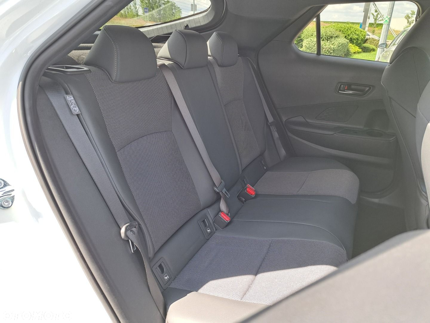 Toyota C-HR 1.8 Hybrid Executive - 19