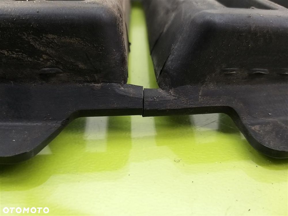 Atrapa Grill Dodge Magnum 2004-2007 PRZED LIFT 04806109A ORYGINAŁ - 3