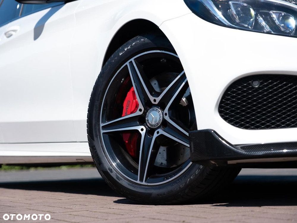 Mercedes-Benz Klasa C 450 AMG 4Matic 7G-TRONIC - 31