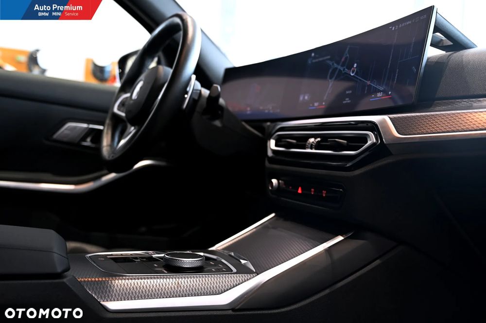 BMW Seria 3 318i M Sport - 15