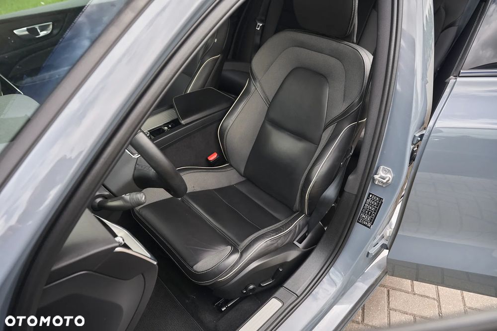 Volvo S60 T4 Geartronic RDesign - 29