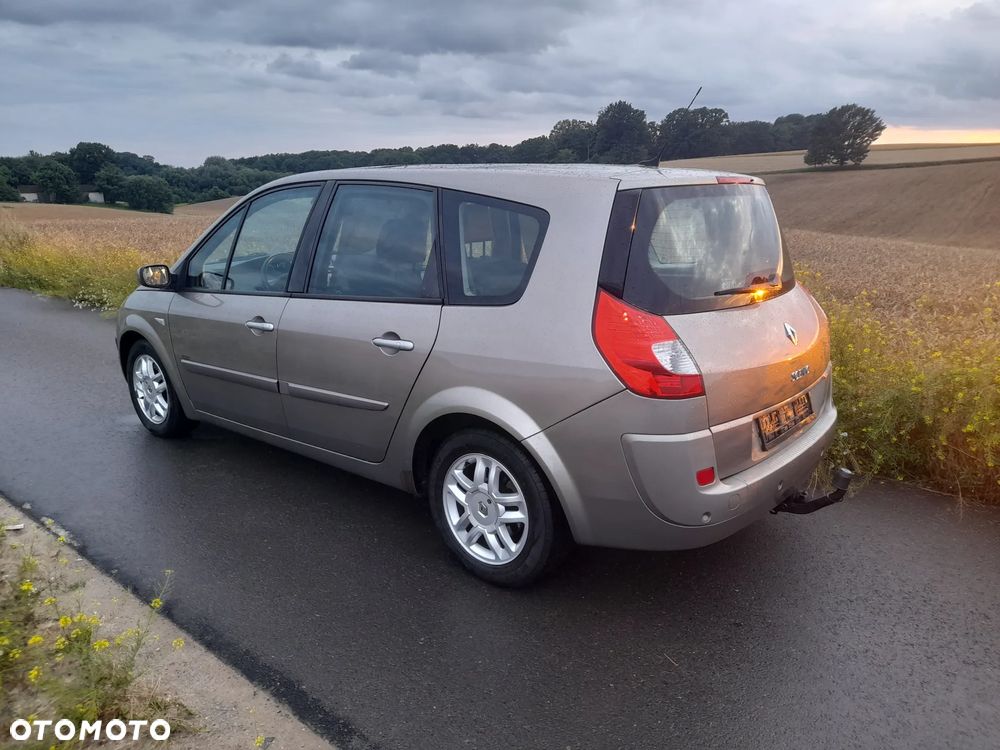 Renault Scenic 2.0 16V Emotion Plus - 12