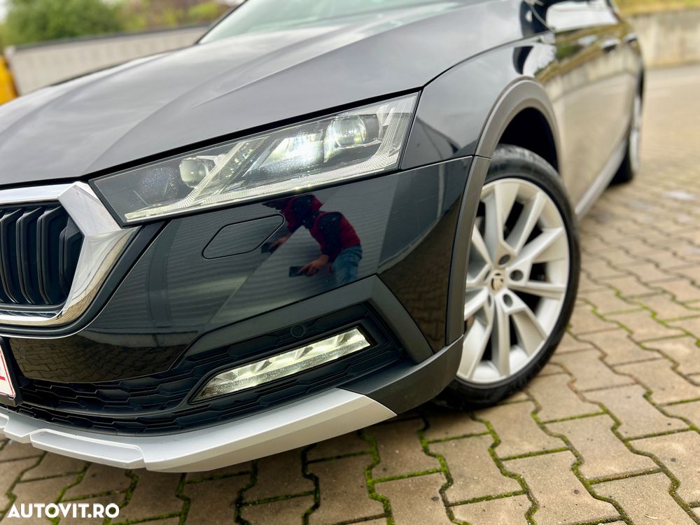 Skoda Octavia Combi 2.0 TDI DSG 4X4 Scout - 21