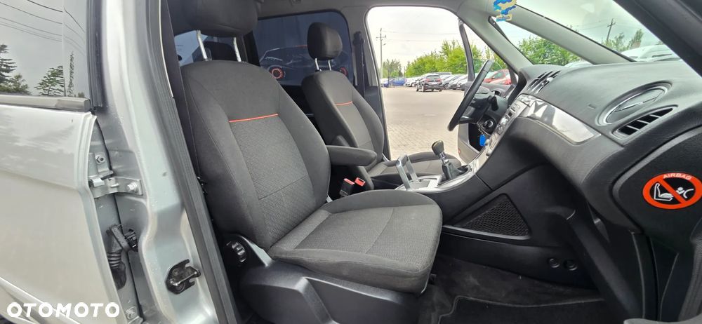 Ford Galaxy 2.0 TDCi Ghia - 35