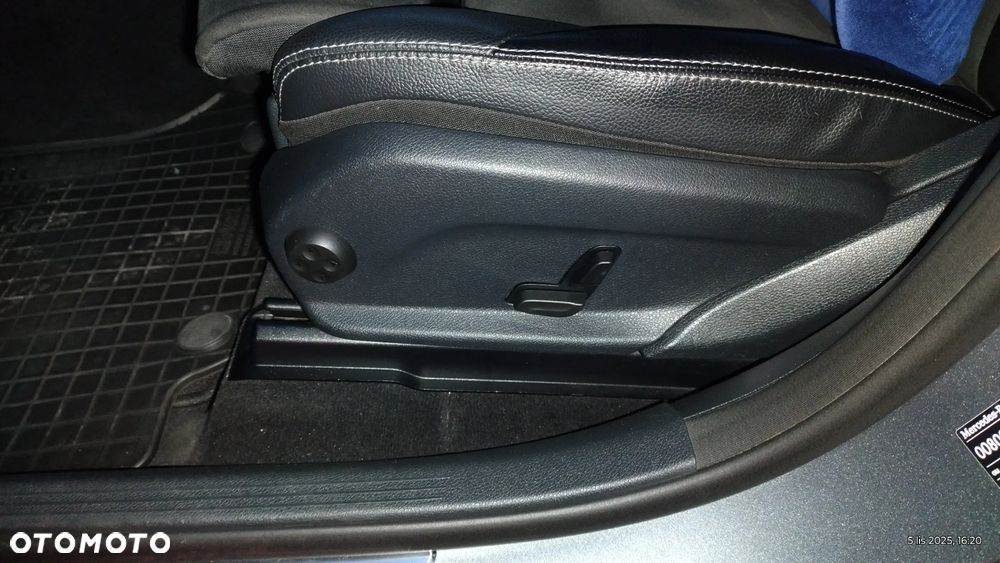 Mercedes-Benz GLC 220 d 4Matic 9G-TRONIC AMG Line - 24