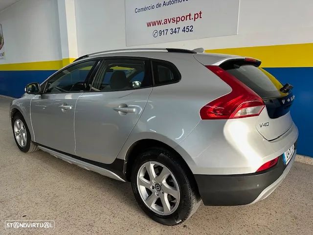 Volvo V40 2.0 D2 Momentum - 5