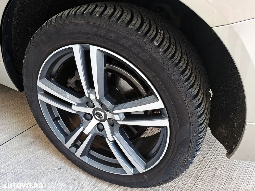 Volvo XC 60 B4 MHEV AT8 FWD Inscription - 26
