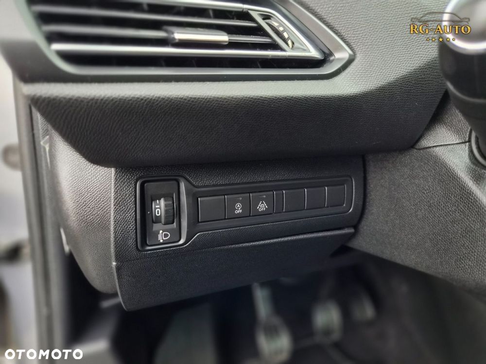 Peugeot 308 - 32