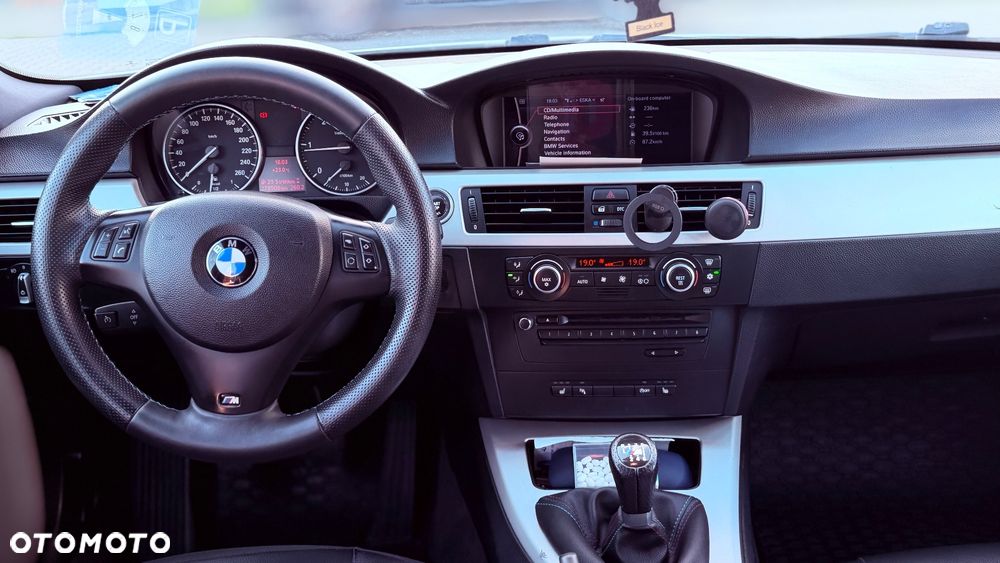 BMW Seria 3 320d - 14
