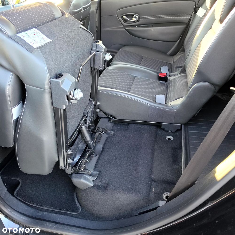 Renault Scenic - 24