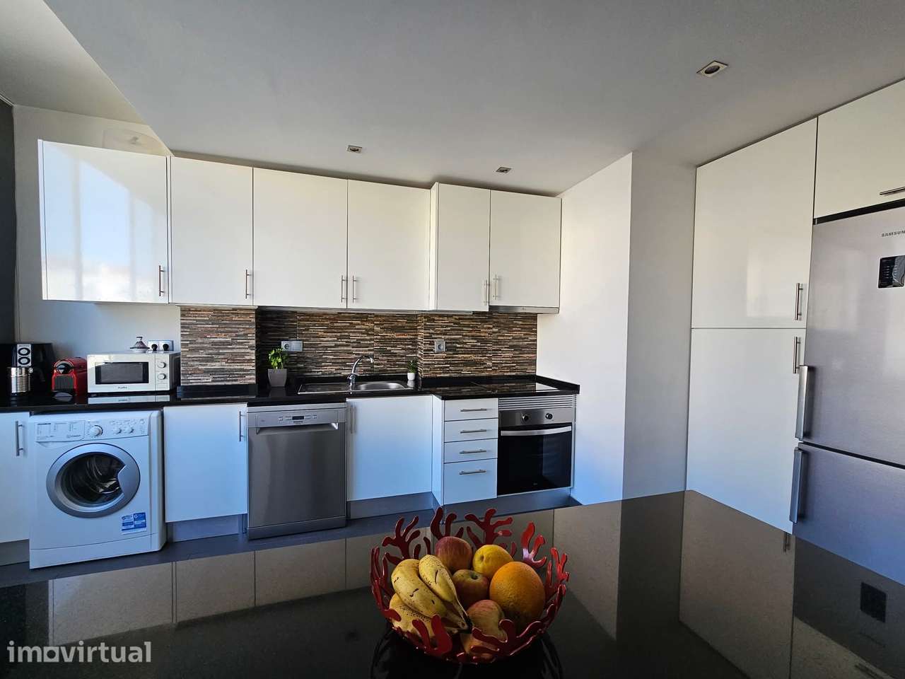 Apartamento T2 renovado e mobilado para arrendar em Benfica, Lisboa - Grande imagem: 2/12