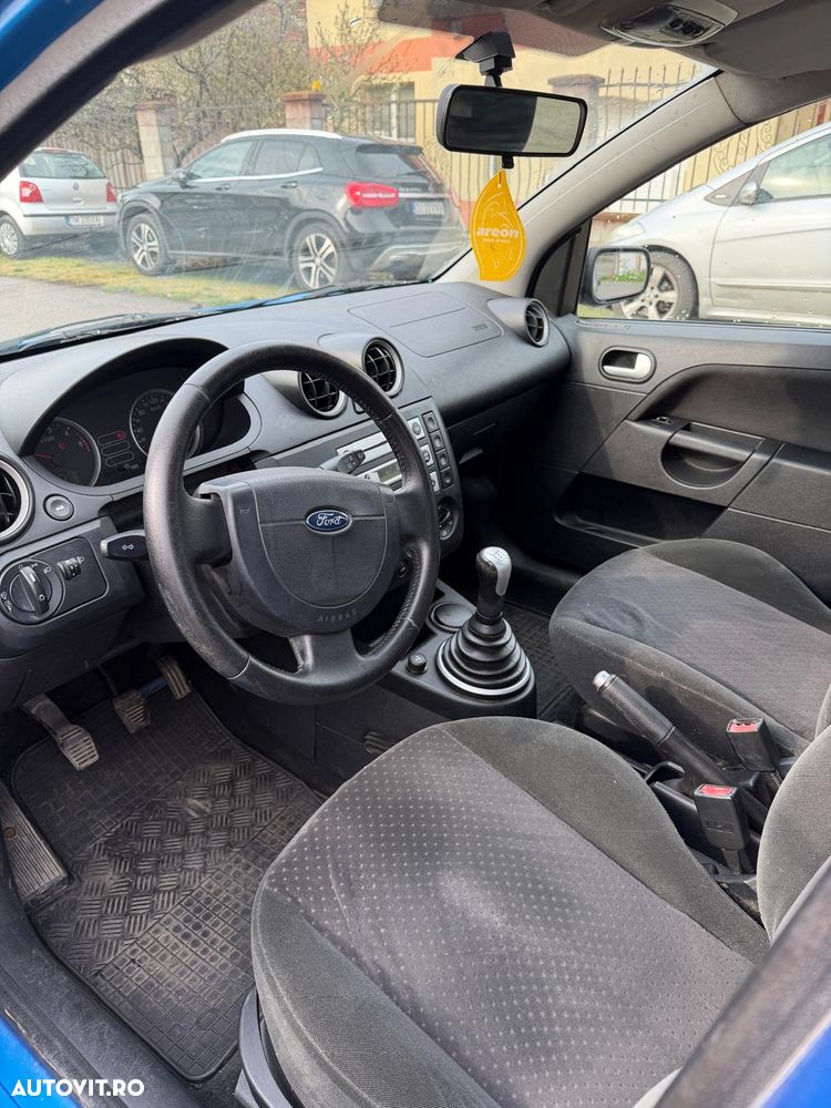 Ford Fiesta 1.4TDCI Ghia - 9