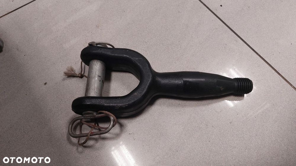 RENAULT GAMA T RANGE ZACZEP UCHO HAK HOLOWNICZY 21313876 - 1
