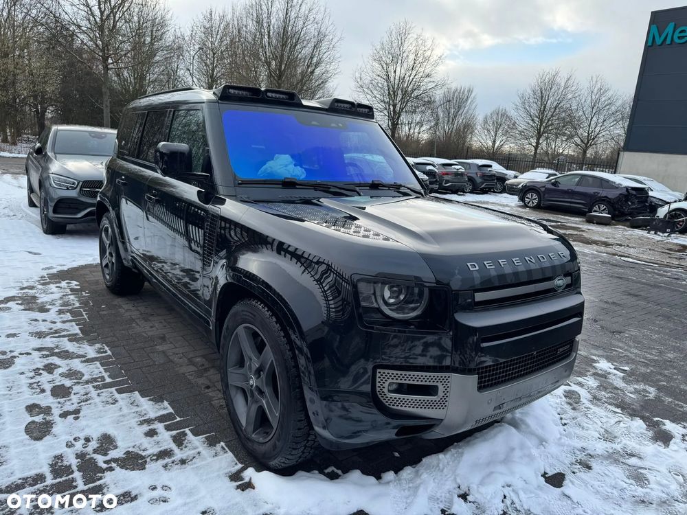 Land Rover Defender - 1