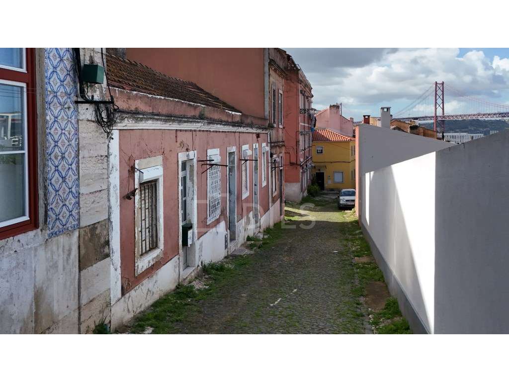 Prédio vendido com projeto aprovado na Estrela, Lisboa - Grande imagem: 4/14