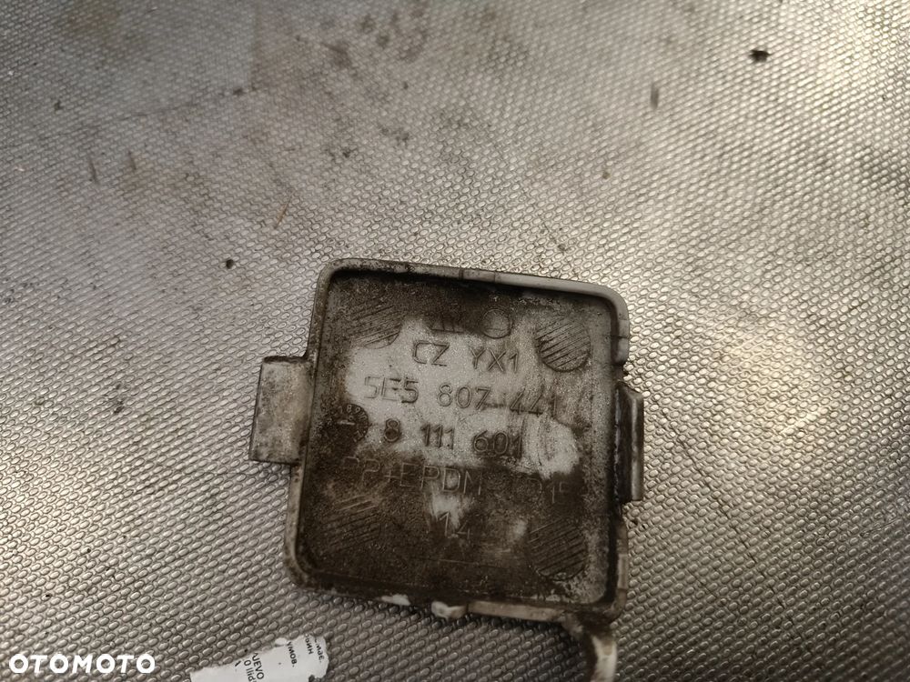 Zaślepka Tylnego Zderzaka Skoda Octavia 3 III Zaślepka ucha holowniczego 5E5807441 - 4