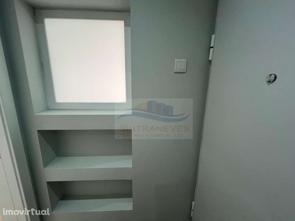 Apartamento T2 totalmente remodelado com terraço - Grande imagem: 3/17