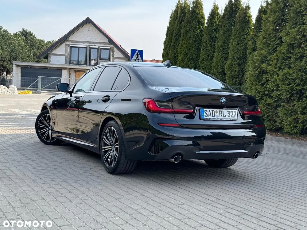 BMW Seria 3 318d Edition M Sport Shadow - 15