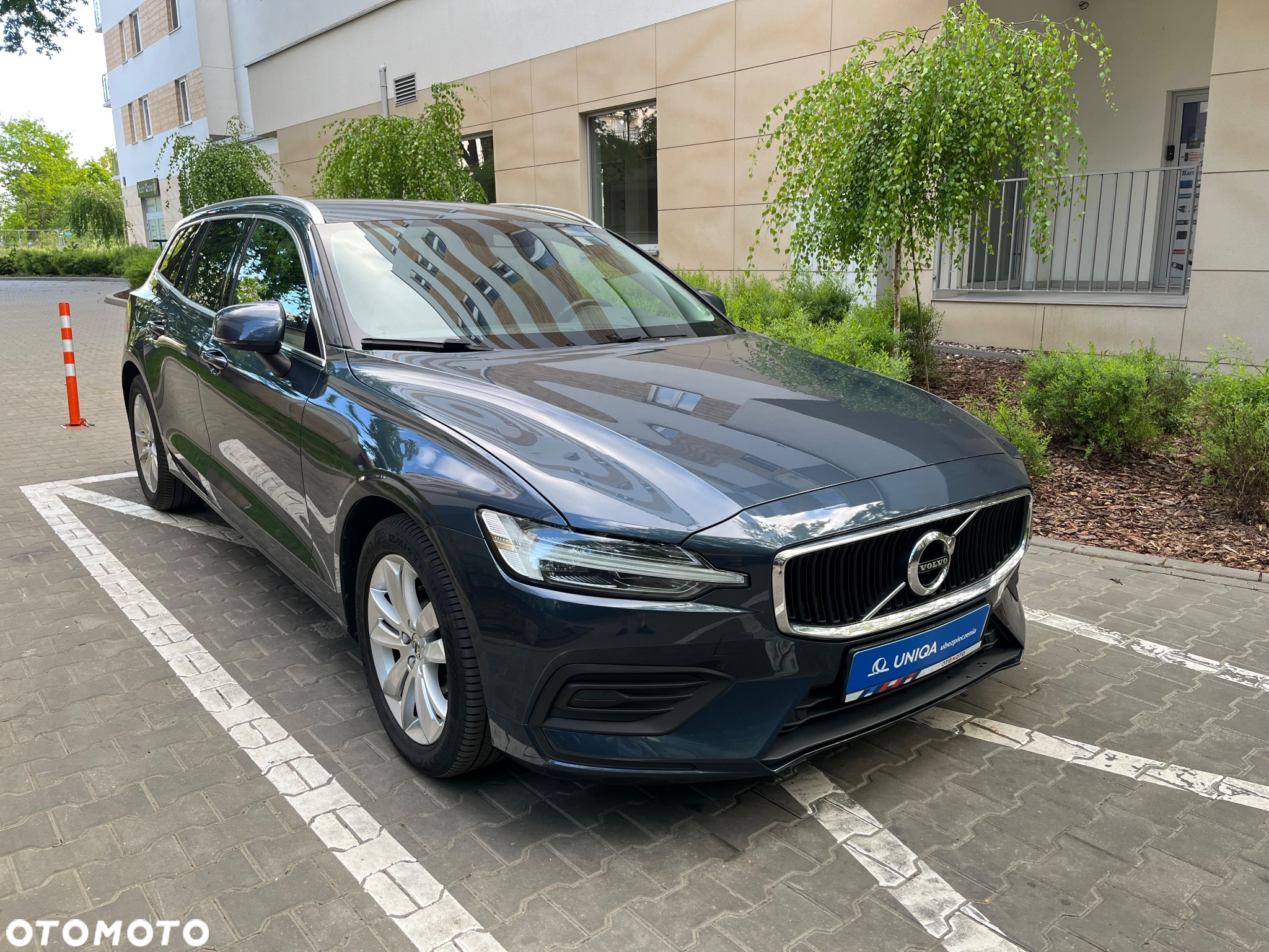 Volvo V60 D3 Momentum Pro - 2