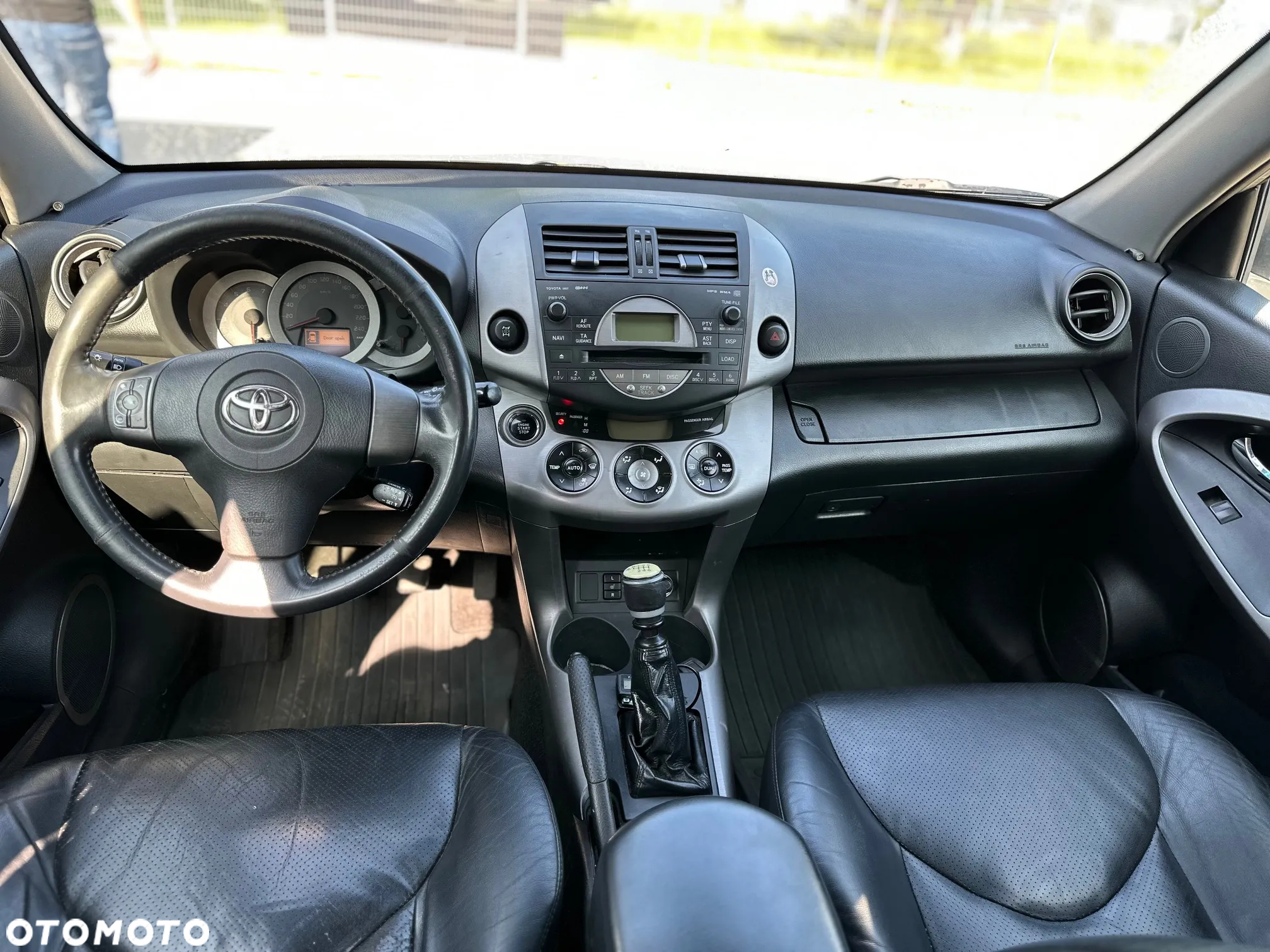 Toyota RAV4 - 12