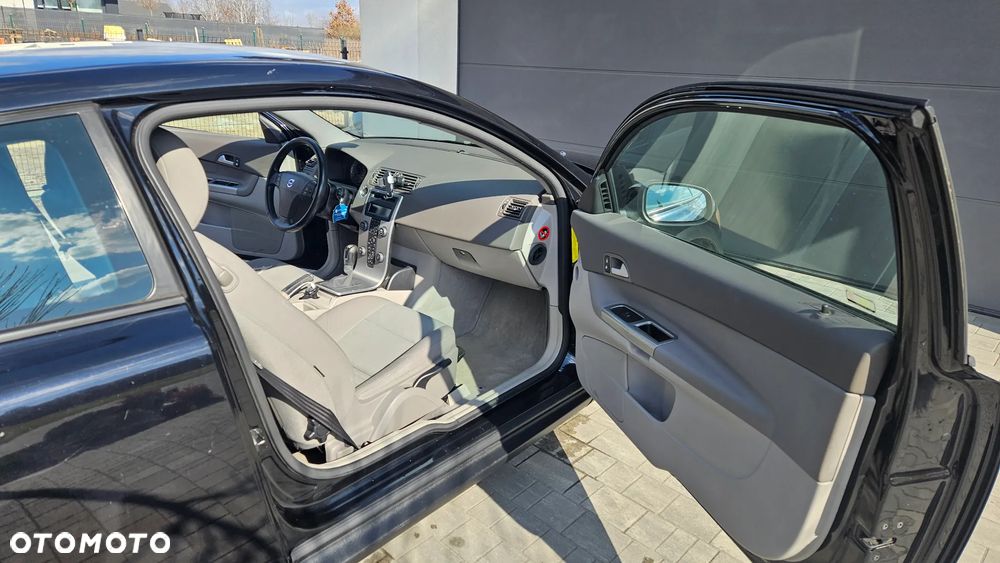 Volvo C30 2.0D Momentum - 9