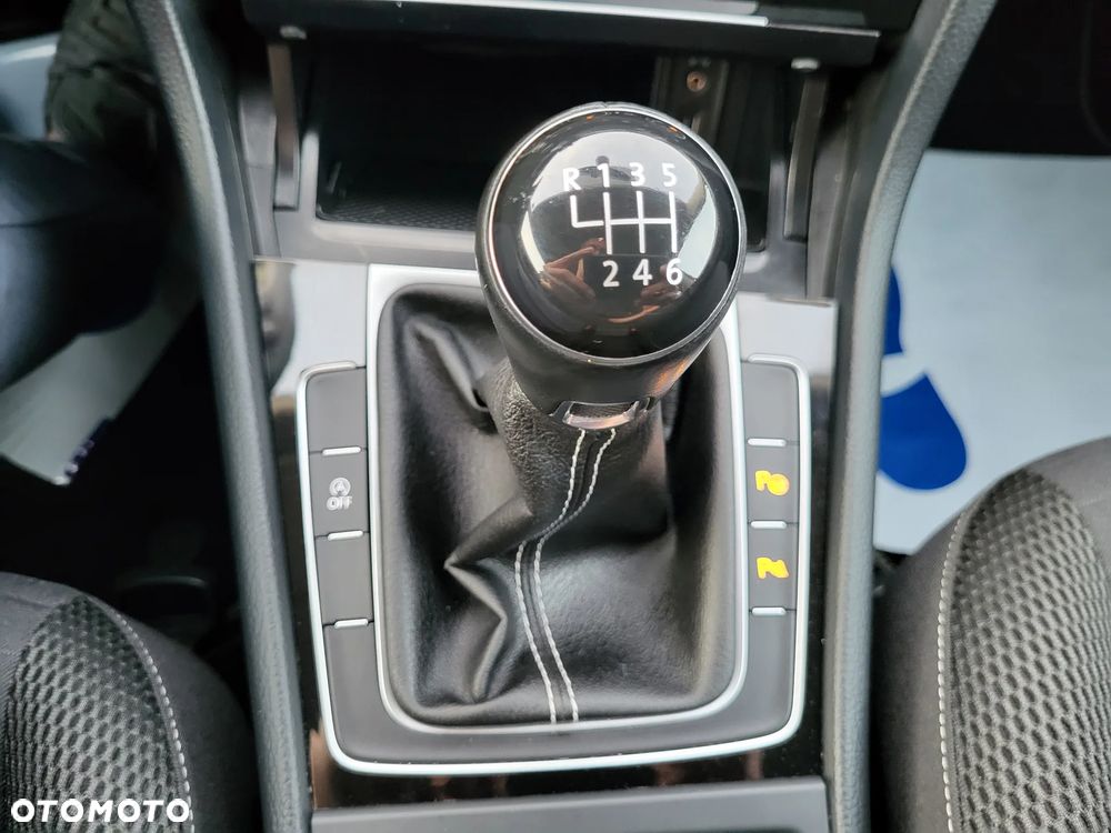 Volkswagen Golf Variant 2.0 TDI BlueMotion Technology Cup - 27