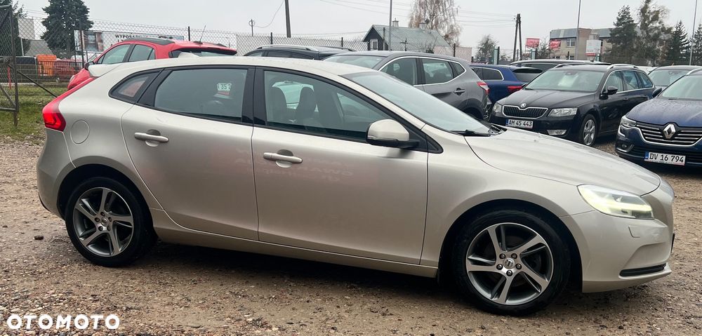 Volvo V40 D3 Momentum - 3