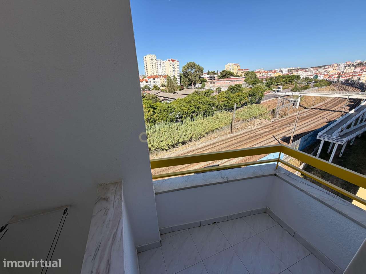 Apartamento T2 para Arrendamento | Excelente Localização e Ótima Expos - Grande imagem: 4/21