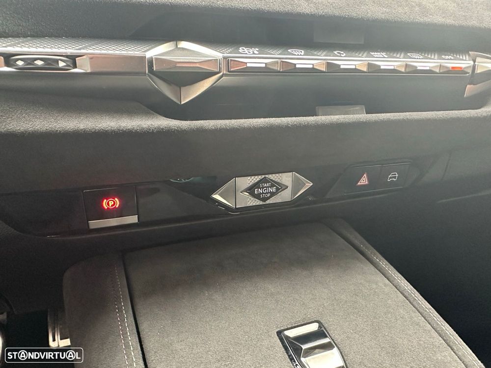 DS DS4 1.2 PureTech Performance Line EAT8 - 17