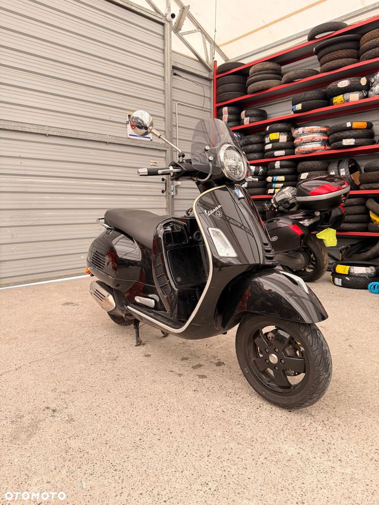 Vespa GTS - 1