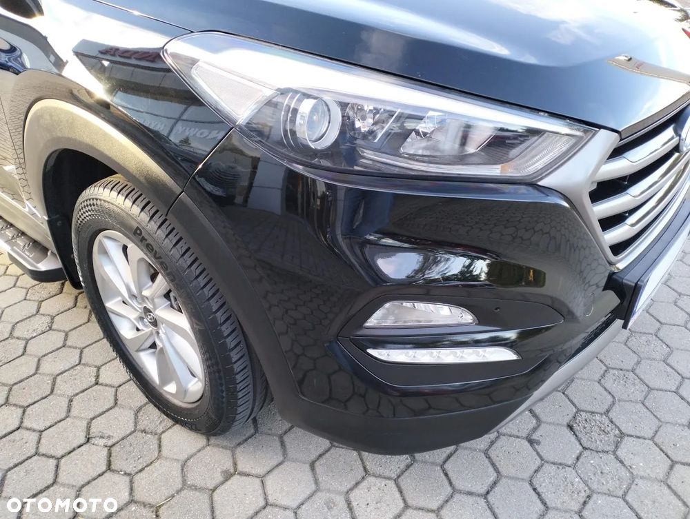 Hyundai Tucson 1.7 CRDI BlueDrive Style 2WD - 17