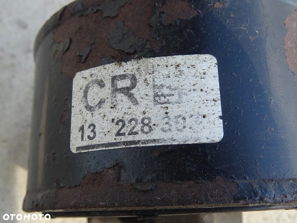 PODUSZKI ŁAPA PODUSZKA SILNIKA SKRZYNI OPEL INSIGNIA 13228305 CS 1,6T , 1,8 skrzynia M32 - 18