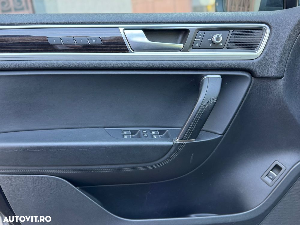 Volkswagen Touareg 3.0 V6 TDI BMT Terrain Tech - 12