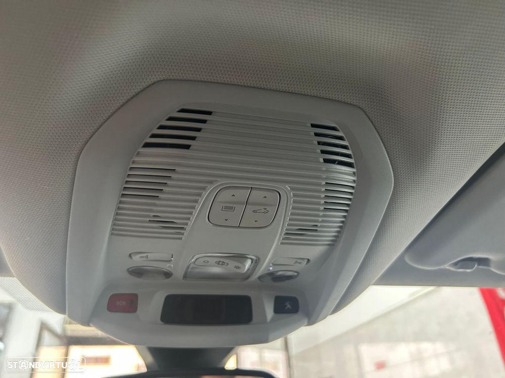 Peugeot 3008 1.2 PureTech Allure - 29