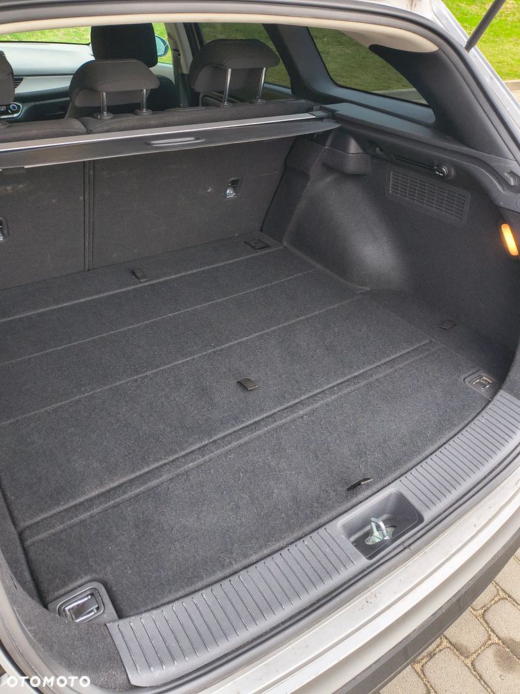 Hyundai i30 1.6 D Classic + - 34