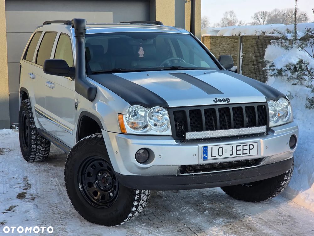 Jeep Grand Cherokee - 23