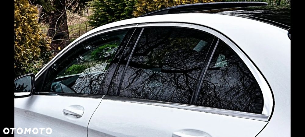 Mercedes-Benz Klasa C 180 CGI BlueEff Avantgarde - 15